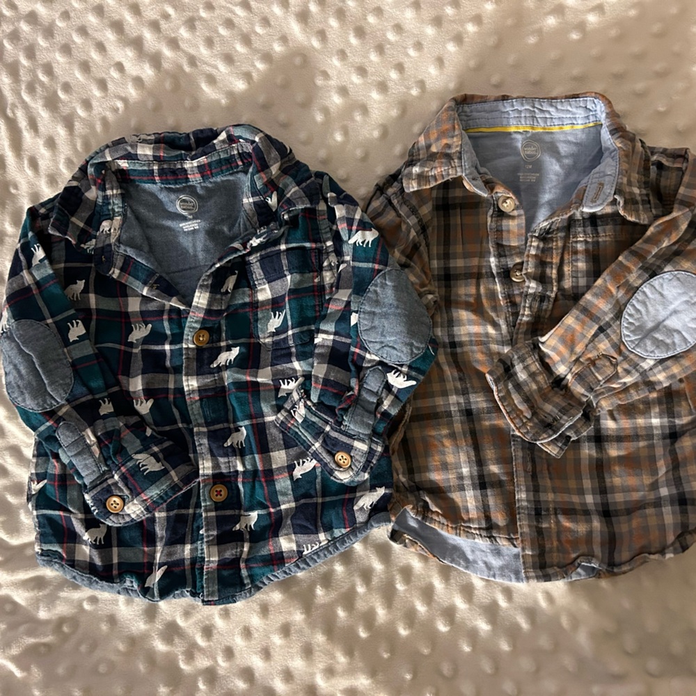 Bundle of 2 dress shirts for baby size 12m